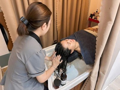 Chính chủ sang gấp tiệm nail   mi   gội quận 1, tp.hcm 4