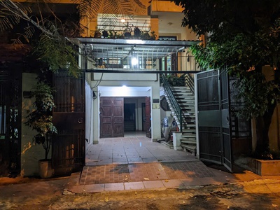 Cho thuê nhà tầng 1   120m    làm văn phòng, kinh doanh online  tại thanh xuân, hà nội  ô tô đỗ cửa 1