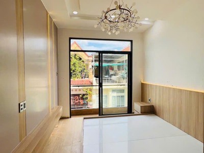 Bán nhà hẻm xe hơi cmt8, quận 3   dòng tiền ổn định, giá trị đất tăng trưởng 2