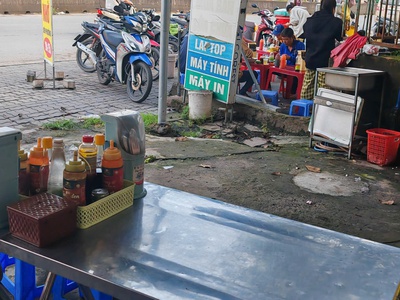 Chính chủ cần sang mặt bằng khu ăn uống đường liên phường 1