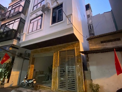 Có 102   nhà 6t thang máy trần quý cáp đống đa vỉ hè oto kd 55m nhỉnh 19 tỷ tl 0