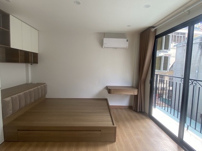 Võng thị 25m x5 tầng 7,95 tỷ 10m ô tô tránh,lô góc,xây mới full nội thất,gần hồ 1