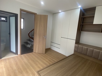 Võng thị 25m x5 tầng 7,95 tỷ 10m ô tô tránh,lô góc,xây mới full nội thất,gần hồ 2