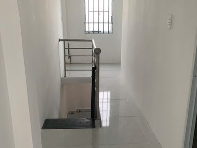 Bán nhà 1 trệt 1 gác suốt cách Nguyễn Văn Linh chỉ 100m nhà mới tinh 6