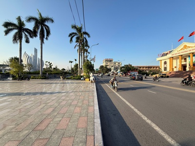 Bán đất mặt trục TDP8 thị Trấn An Dương...Giá chỉ 2x triệu/m2 4