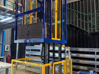 Thang Nâng Thủy Lực - Cơ Khí Việt Thành 2