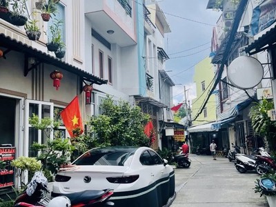 Khu đẳng cấp HOÀNG VIỆT - ÚT TỊCH, 52m2 -  mặt tiền gần 4.5m xe hơi ngủ nhà, CHỈ 8 TỶ. 0