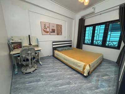 Do chuyển đổi chỗ ở muốn bán nhà 3 tầng ngõ An thái - Tp Hải Dương  cũ 2