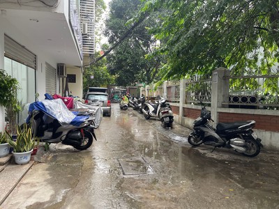 Nhà đẹp Đặng Tiến Đông ô tô tránh vỉa hè rộng kinh doanh đỉnh 0