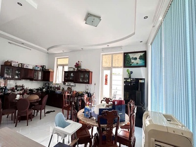 Biệt thự vuông 4 tầng đ.12m    lê thị riêng quận 12 ss 1