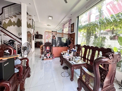 Biệt thự vuông 4 tầng đ.12m    lê thị riêng quận 12 ss 2