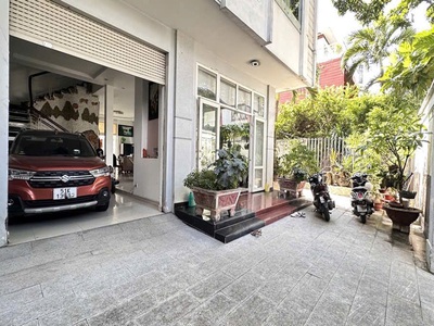 Biệt thự vuông 4 tầng đ.12m    lê thị riêng quận 12 ss 4