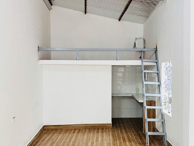 Cho thuê căn hộ khép kín   có gác xép, đủ tiện nghi   không chung chủ 1