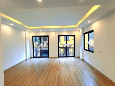 Mặt ngõ thông, gara ôtô - kinh doanh - thang máy, cạnh hồ điều hòa  chỉ 16 tỷ 2