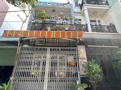 Bán nhà mặt phố lê văn quới, bình tân. dt 4x12m, 2 tầng, 2pn. sổ hồng, giá 4.6 tỷ. lh: 0909898125 0