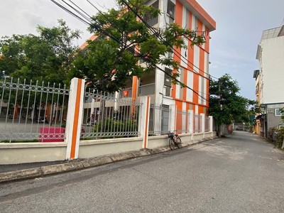 Mặt phố ngọc trì 35 tỷ   kinh doanh sầm uất   dòng tiền 200tr/năm 0