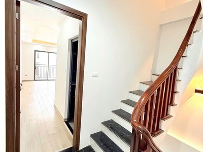 Tựu liệt, hoàng liệt, hàng xóm linh đàm 1