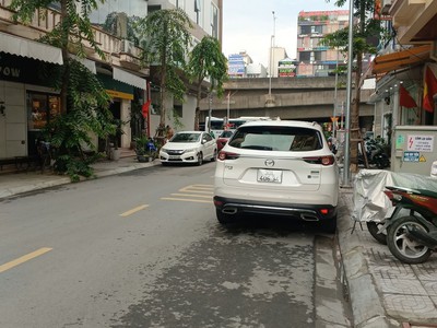 Nhỉnh 14 tỷ. Căn hộ DV Vương Thừa Vũ, 47m 7 tầng,MT4.2m, Thang máy, doanh thu 70 tr/th 4