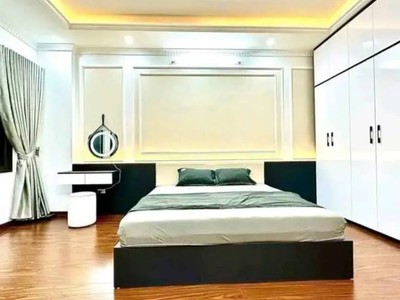 Phân lô ngọc thụy   ô tô đỗ cửa   ngõ thông tứ tung   nhà đẹp long biên 40m  7.x tỷ 2