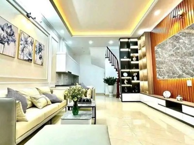 Phân lô ngọc thụy   ô tô đỗ cửa   ngõ thông tứ tung   nhà đẹp long biên 40m  7.x tỷ 1