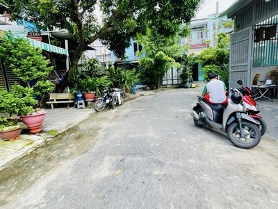 Giáp đầm sen q11   hẻm xe hơi   nhà đẹp 2 tầng   48m    nhỉnh 5 tỷ đồng 0