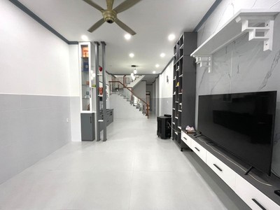 Bán nhà 2 tầng hẻm xe hơi 100m2 4.1x24.5m chỉ 7 tỷ gần hoàng diệu 2 linh trung thủ đức 2