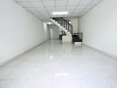 Nhà 98m  trường thọ thủ đức   hẻm xe hơi   4pn   chỉ 5.2 tỷ - đang cho thuê 8 triệu/tháng, shr 4