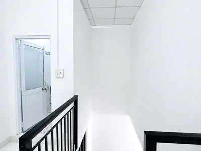 Nhà 98m  trường thọ thủ đức   hẻm xe hơi   4pn   chỉ 5.2 tỷ - đang cho thuê 8 triệu/tháng, shr 2