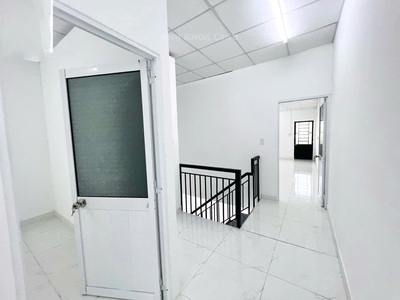 Nhà 98m  trường thọ thủ đức   hẻm xe hơi   4pn   chỉ 5.2 tỷ - đang cho thuê 8 triệu/tháng, shr 1