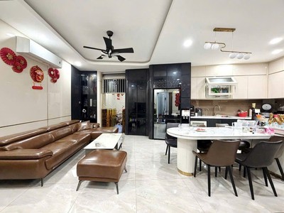 Bán nhà hxh trần bình trọng, 5x18m nh 8m, 8 tấm, 13pn, 13wc, 23.99 tỷ, tl 4