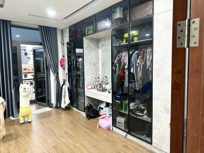 Bán nhà hxh trần bình trọng, 5x18m nh 8m, 8 tấm, 13pn, 13wc, 23.99 tỷ, tl 1