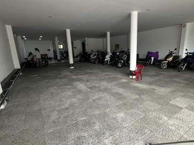 Mặt tiền cách mạng tháng 8, 625m2, ngang 25m, 3 tầng,  76tr/m2 2