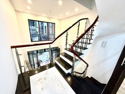 1/11 giảm chào 500tr, chủ cần bán gấp vị trí đẹp giao thông , giao thương thuận tiện, 3 bước chân 2