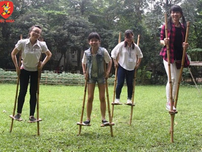 Đạo cụ chơi cà kheo , đua cà kheo , cà kheo giá rẻ 3