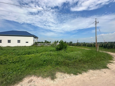 Bán 1.4 sào đất giảm 50 tân bình - lagi chỉ 1.6 tỷ phủ hồng gần biển 4