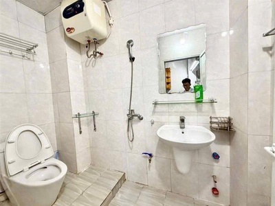 Tập thể cầu giấy tầng 1 dt 80m giá 5,8 tỷ,ô tô đỗ cửa 3