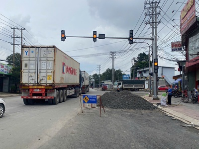 Cần bán đất mt đường dt743a, ngay góc 30/4, p. bình thắng, dĩ an 0