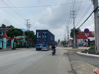 Cần bán đất mt đường dt743a, ngay góc 30/4, p. bình thắng, dĩ an 1