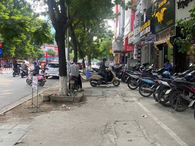 Duy nhất 1 căn   mp trần quốc hoàn cầu giấy vỉ hè ôt tránh kd 45m x 5t nhỉnh 37 tỷ tl 1