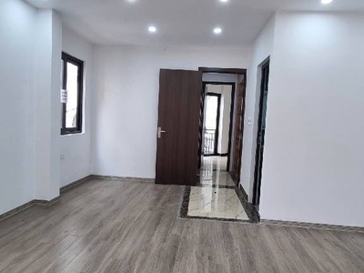 Hoàng quốc việt 51m x6 tầng thang máy-21 tỷ,ô tô tránh đỗ,ngõ thông kinh doanh 3