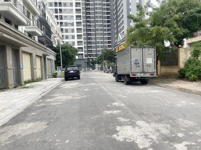 Cần bán 247m2 đất biệt thự 31ha Trâu Quỳ, Gia Lâm. Đường 13m, view hồ điều hòa 10