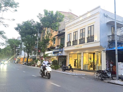 Bán 98m2 đất mặt đường Hoàng Văn Thụ, Hồng Bàng, Hải Phòng. 24 tỷ ngay nhà HÁT LỚN 0