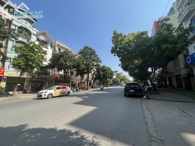 Hiếm  Mặt phố Đại Kim 58m , 5 tầng, sổ đỏ riêng, kinh doanh sầm uất, xem là thích 0