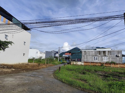 Chính chủ bán lô đất - vị trí đẹp - full thổ cư - cách đường thôn trung, vĩnh phương 20m 0