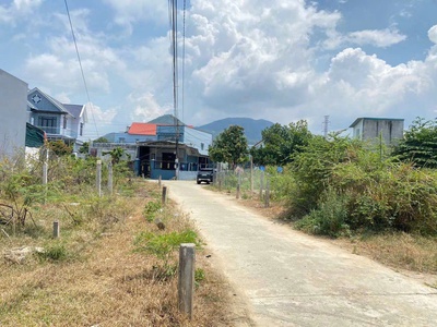 Chính chủ bán lô đất - vị trí đẹp - full thổ cư - cách đường thôn trung, vĩnh phương 20m 1