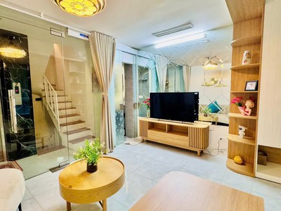 Nhà đẹp mặt ngõ trích sài - tây hồ, cách hồ tây 40m, dt35m2, 7 tầng, mt4.4m 0