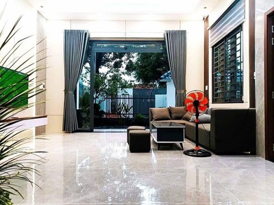 Chính chủ gửi bán nhà đẹp 2 tầng mới xây 101m , tặng full nội thất gần chợ thới tứ. 1