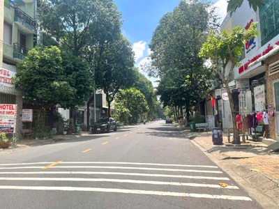 Cực ngon  nhà 2 tầng mặt tiền d2   tăng nhơn phú a  120m    thu 35tr/tháng   chỉ 13.8 tỷ  gần chợ 1