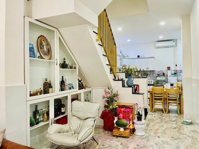 Bán nhà nguyễn đình chiểu, p.4, 3 nh 6m  x 12m, 2 tấm, 5.79 tỷ, tl 2