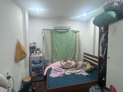 -khu vực đang phát triển mạnh, tiện ích đầy đủ, xung quanh nhiều trường đh, cđ.  -nhà 5 tầng, 4